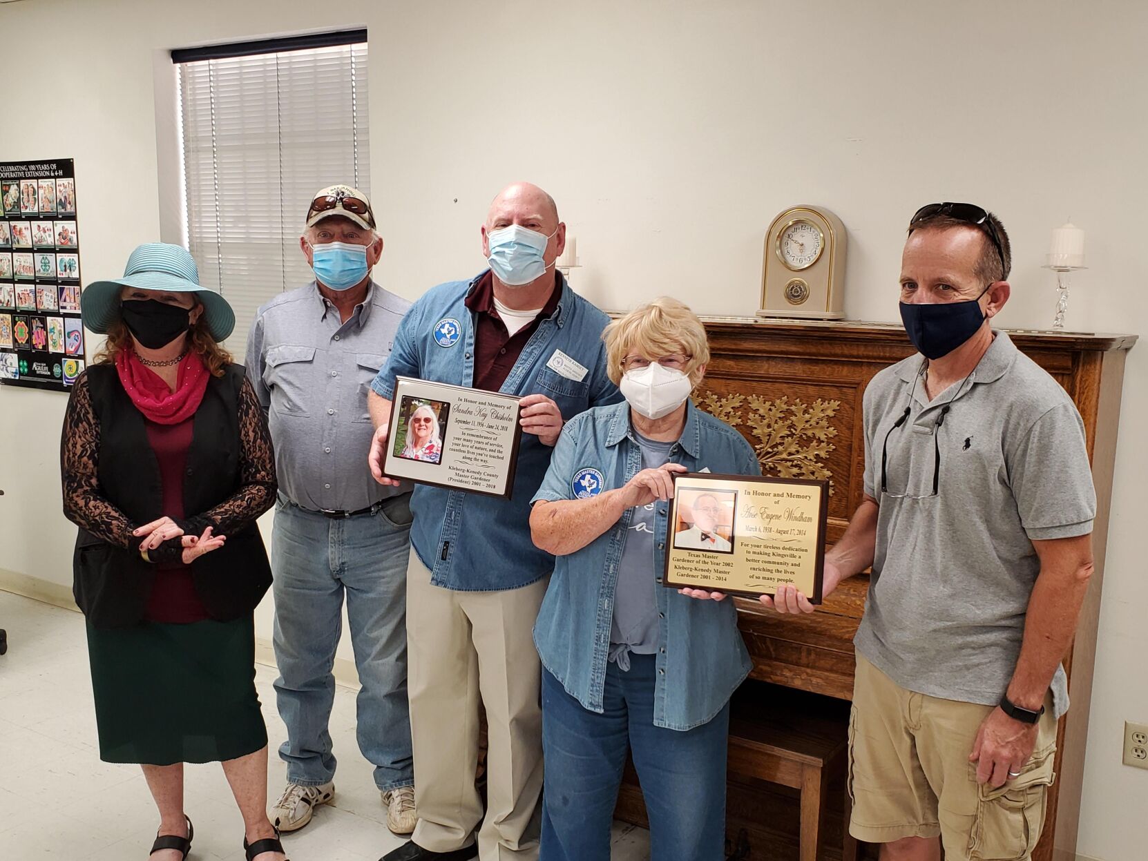 Two Master Gardeners honored with lifetime achievement awards